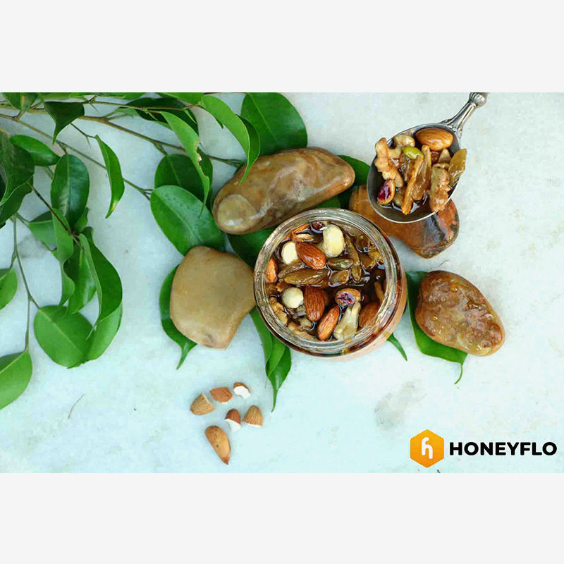 Honey & Nuts β A Crunchy-Sweet Blend of Wellness & Indulgence